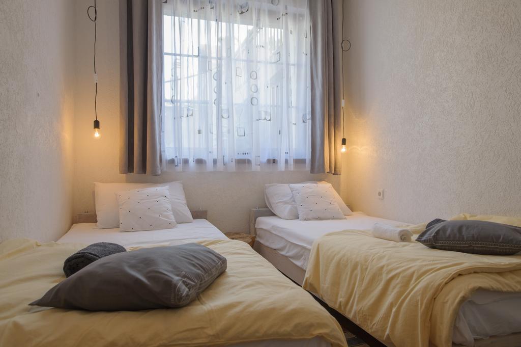 Apartment Raza คอนยิค ภายนอก รูปภาพ