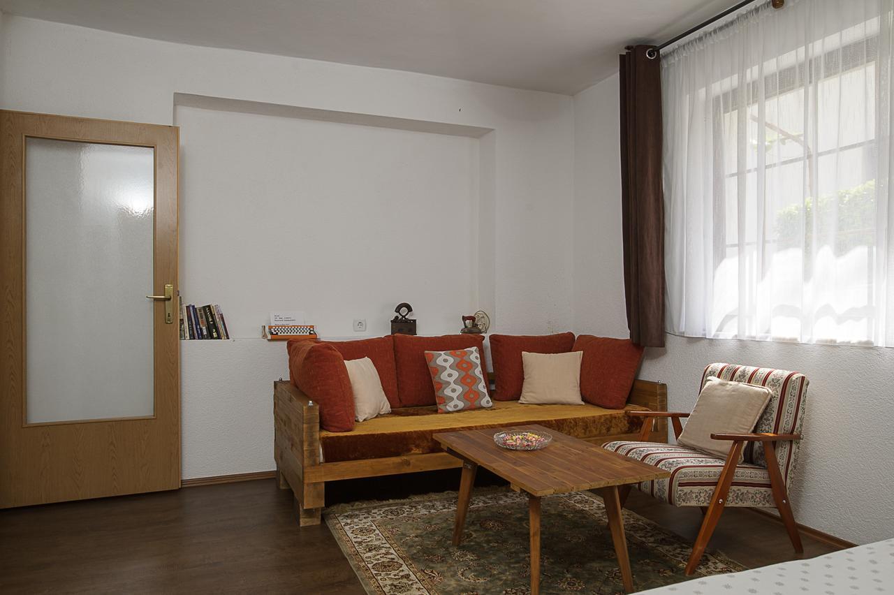 Apartment Raza คอนยิค ภายนอก รูปภาพ
