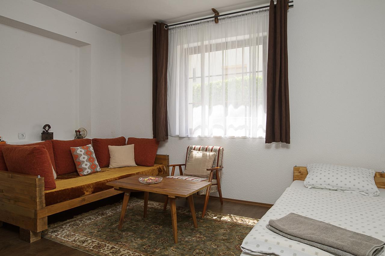 Apartment Raza คอนยิค ภายนอก รูปภาพ