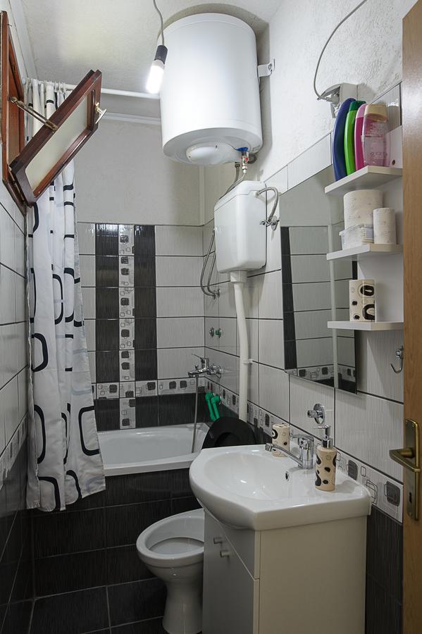 Apartment Raza คอนยิค ภายนอก รูปภาพ